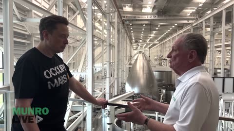 Elon Musk and Sandy Munro Discuss SpaceX and the Mission to Occupy Mars