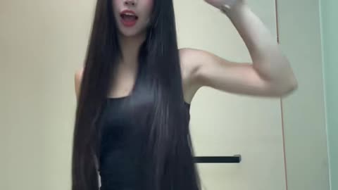 TRENDING SEXY DANCE