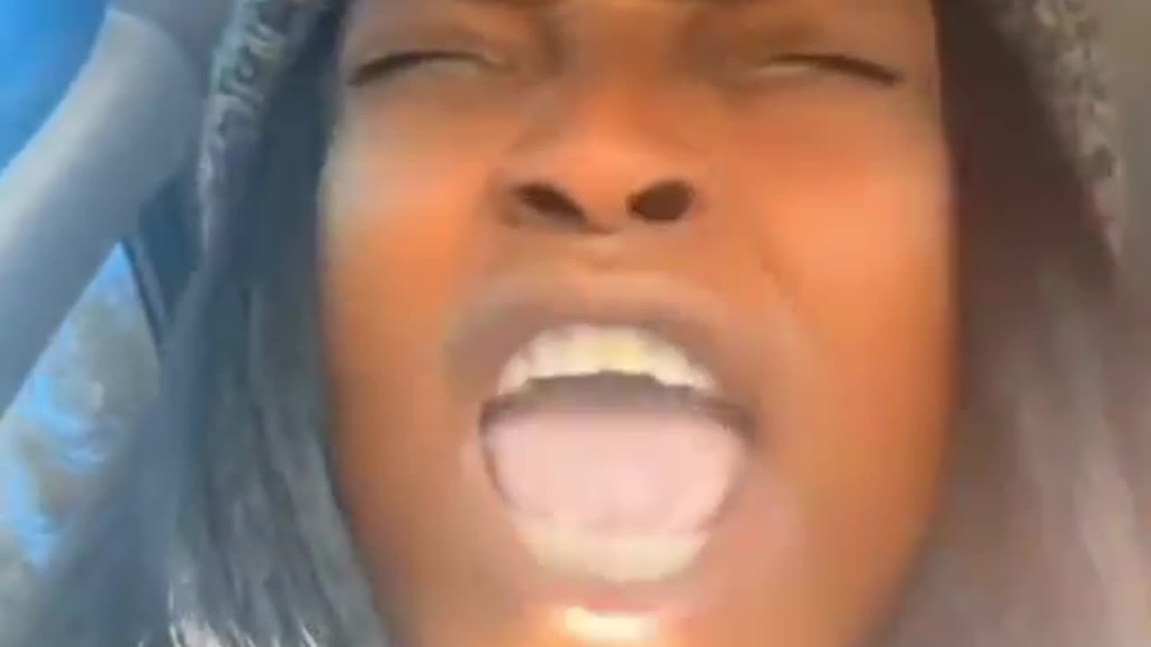 Shaniqua yapping and spitting all over the screen.,