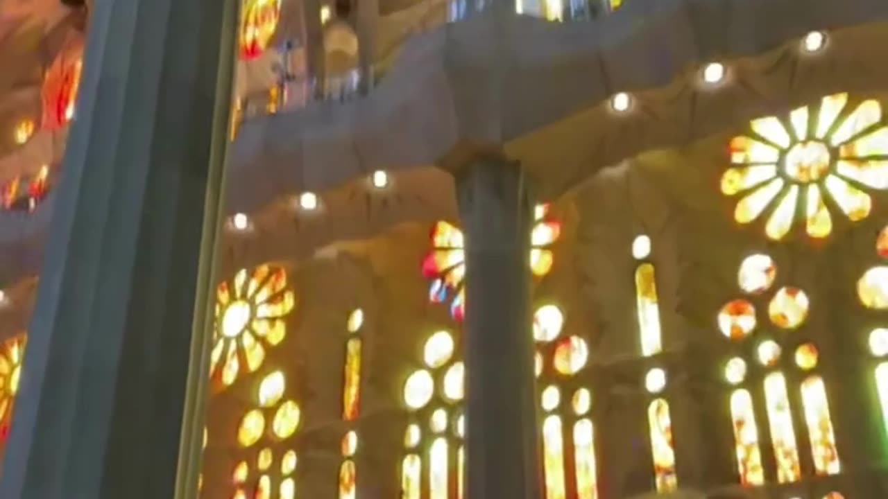 Barcelona Gaudí Architecture and Sagrada Familia one-day tour