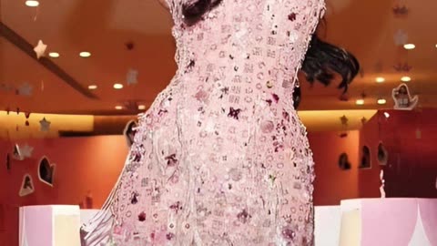 Asmaa Galal steals the spotlight with her bold look