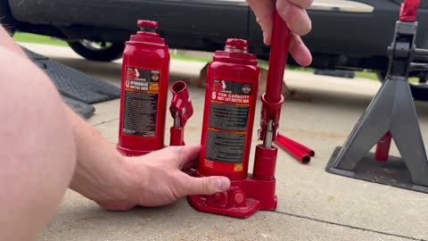 2022 Ford Explorer XLT 4WD Motor Oil Change, and Installing the ValvoMax Oil Change System Quick Twist Oil Drain Plug Part 1 of on Saturday, 06/28/2025, at 07:25 EDT.