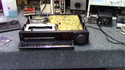 Hitachi VT-S730A Video Recorder - quick look