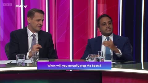Watch Zia Yusuf wipe the floor with an absolutely clueless Mike Tapp. 🍿