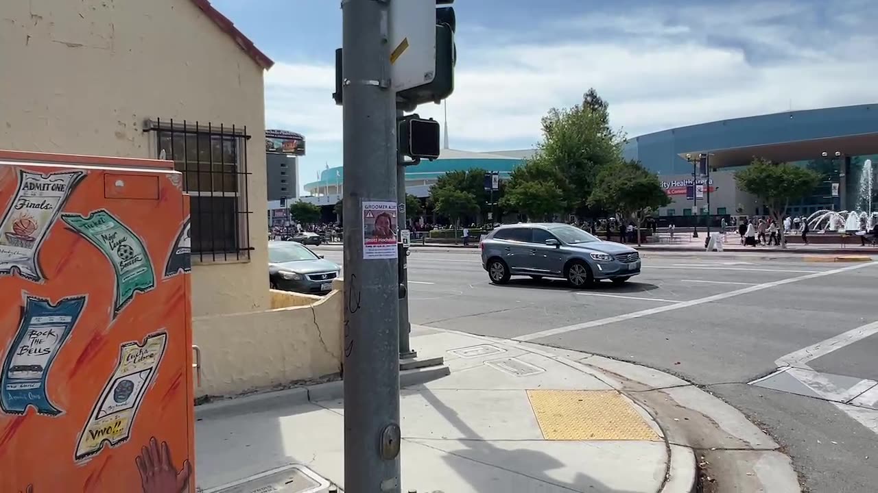 Live - Bakersfield CA - AOC & Bernie “Dumb & Dumber”