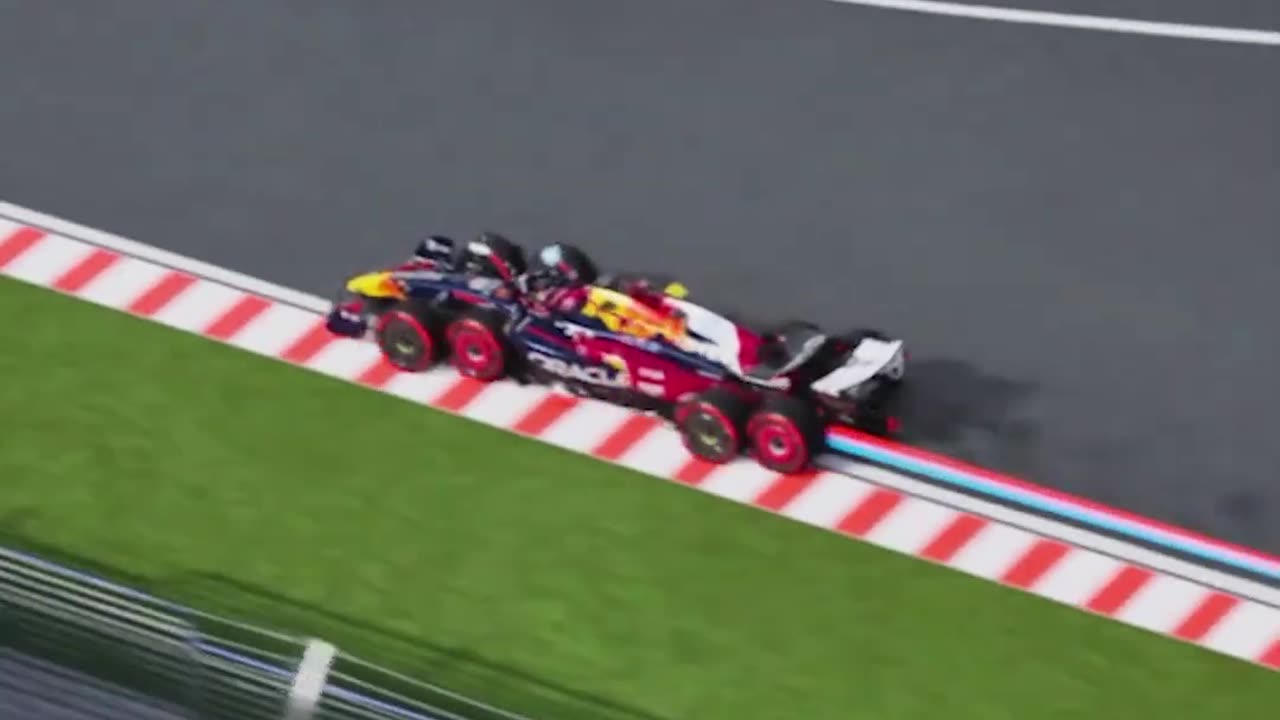 Lewis vs Max Pole Battle!