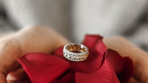 Hook-up or husband material? Most gay and queer men know in under an hour