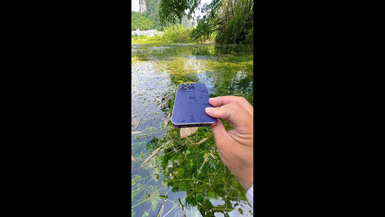iphone 15 Under water camera test