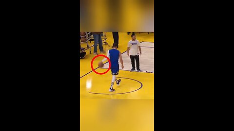 How Stephen Curry exposed a court secret ? 😲