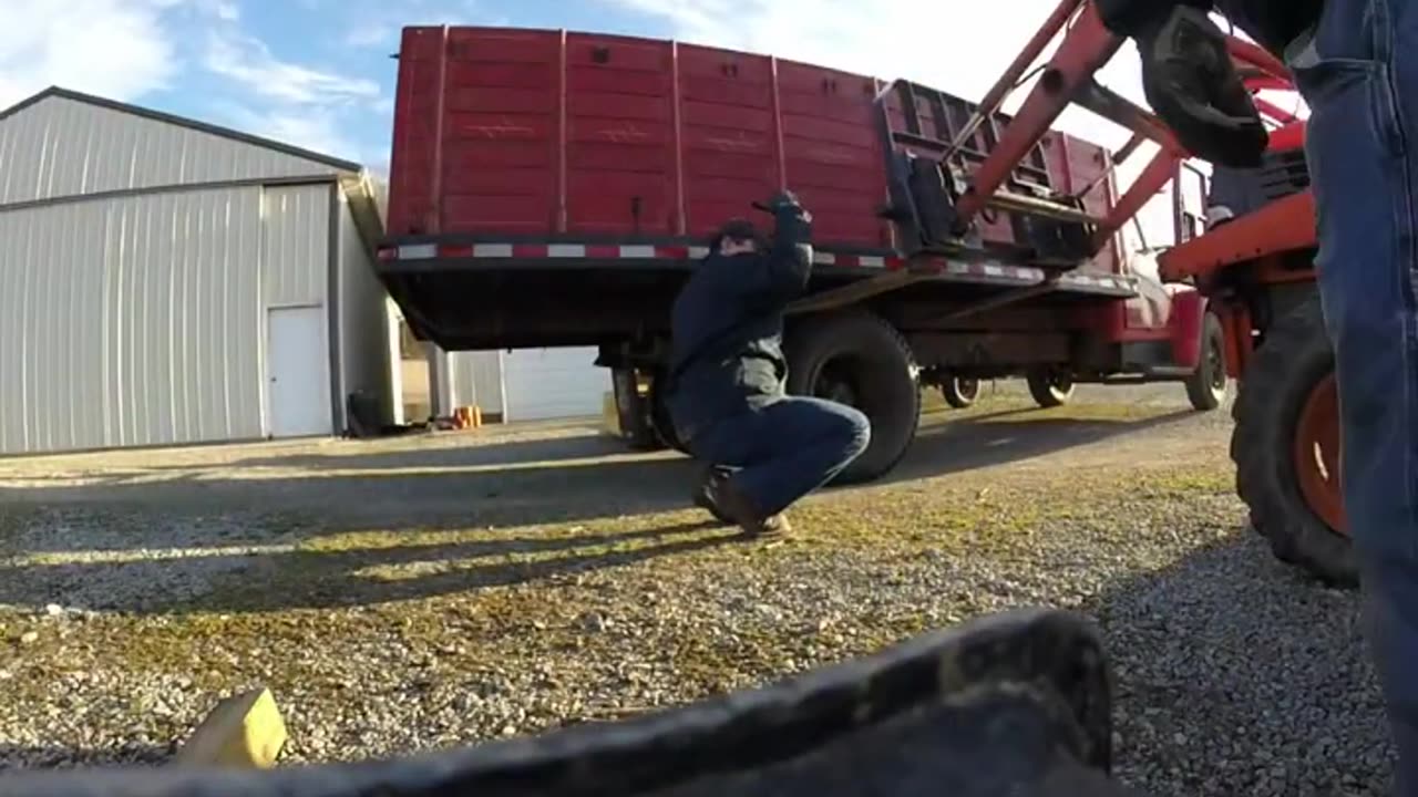 International Loadstar Grain Bed Removal