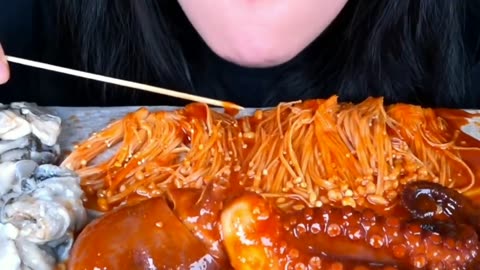 ASMR Mukbang | Crunchy Enoki Mushrooms & Juicy Seafood Feast 🍤🍄 No Talking
