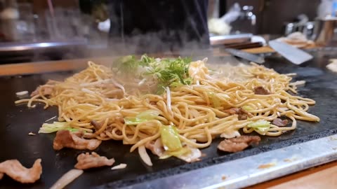 The BEST PORK CHOP OMELETTE in Osaka! Okonomiyaki Dontaku Japan