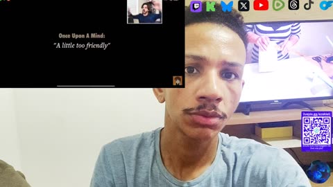 Reagindo a um jogo de vida real: um stalker se apaixonou por ela!