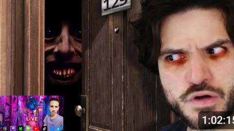 Reagindo a um jogo de vida real: um stalker se apaixonou por ela!