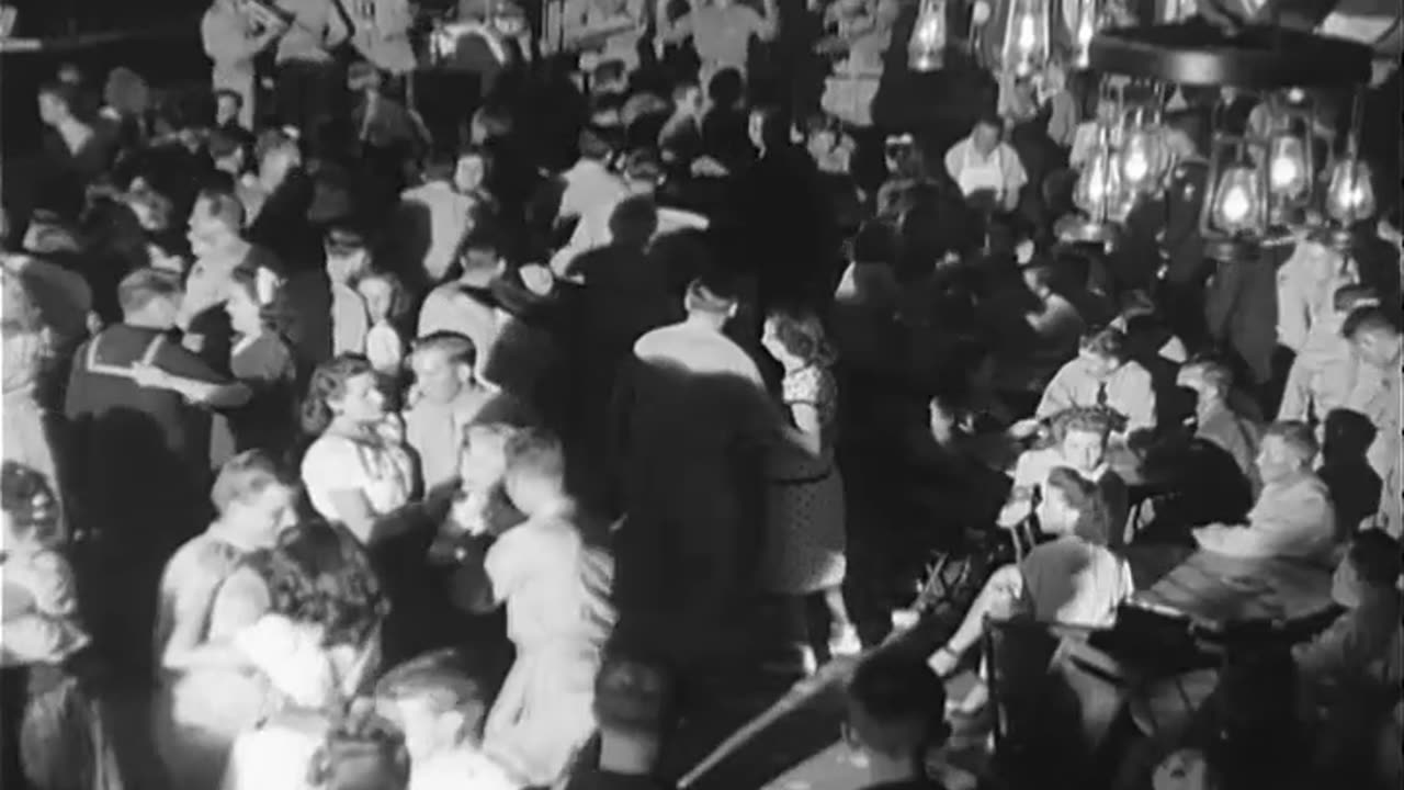 CELEBRATION OF Japanese SURRENDE... - CELEBRATION OF Japanese SURRENDER IN HOLLYWOOD - 428-npc-14418