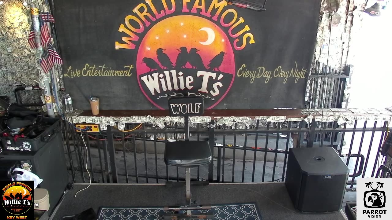 LIVE Music Everyday!