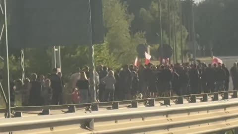 Polish patriots are now patrolling the border after discovering Germany's plans to dump thousands of illegal migrants in their country.