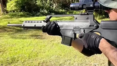 StarStrike 数字夜视仪 #国外合法拍摄国内请勿模仿 #武器科普 #实弹射击 #男人减速带 #靶场射击