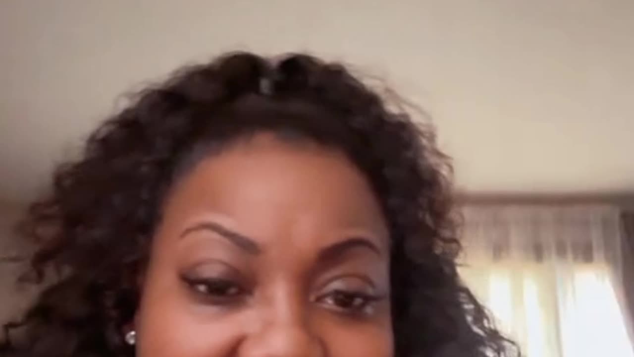 Tomi shows messages from Diverse and Jammy