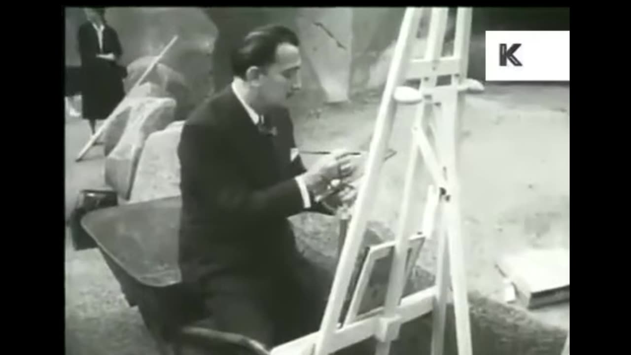 1950s, a zoo scene mirrored Dalí's surrealism, blending art with reality