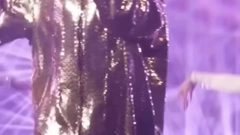 Yohani- Beautiful Singer with a Beautiful Voice