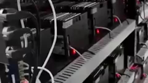 ⚠️WHO'S COMMENTING ON YOUR VIDS_ AI BOTS BOTS BOTS.. AI BOT FARMIN.. FUCK AI
