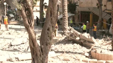 Israeli Police, Rescue Teams Respond After Iranian Missile Strike | Tel Aviv | Israel Iran War