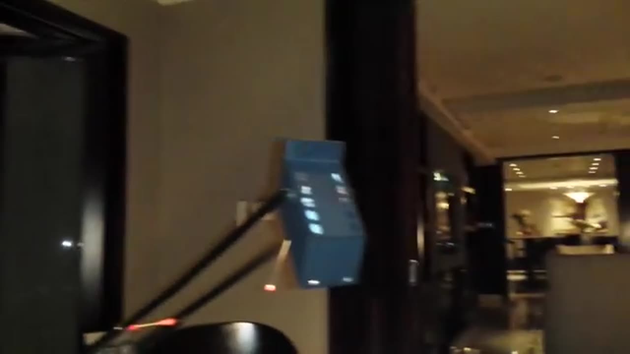 Mariah Carey - High Notes While Cleaning