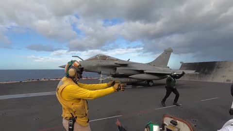 🔥 French Rafale Fighter Jets Operate with USS George H.W. Bush | Power at Sea