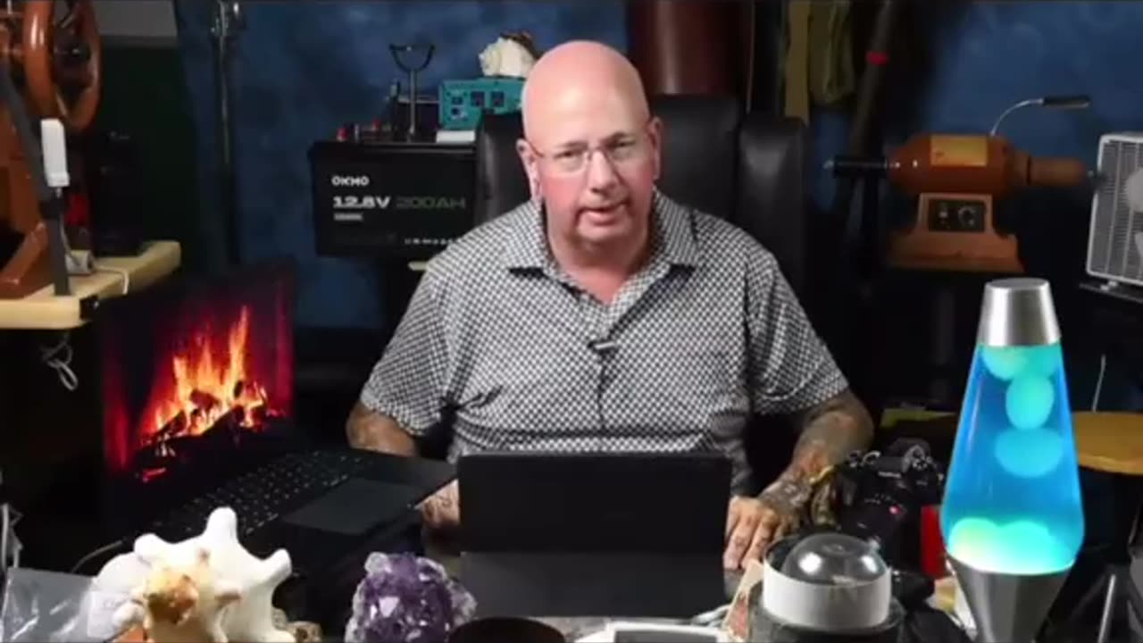 They're coming for your freedom after CASHLESS Society