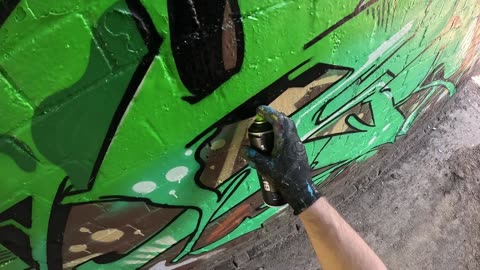 Graffiti | Two Tone Green