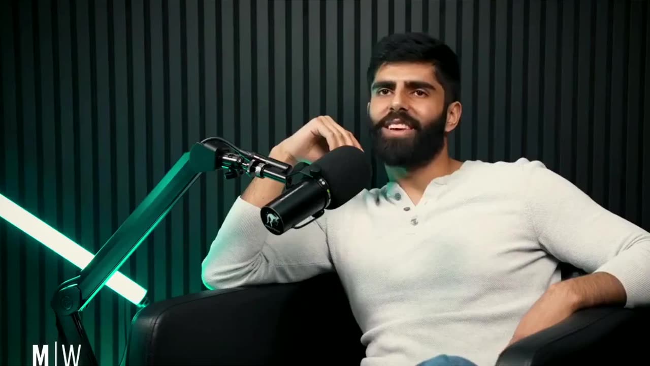 Unexpected Meetup Sparks Success - Dwarkesh Patel and Chris Williamson #meetup #podcast #growth