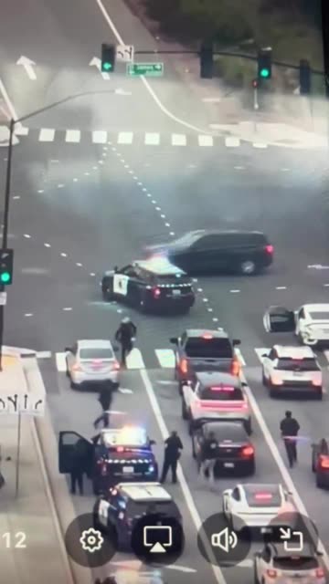 Video shows moments San Jose police officer shot during armed carjacking