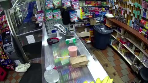 Man Fatally Shot In Front Of His 9 Year Old Daughter At NYC Bodega!
