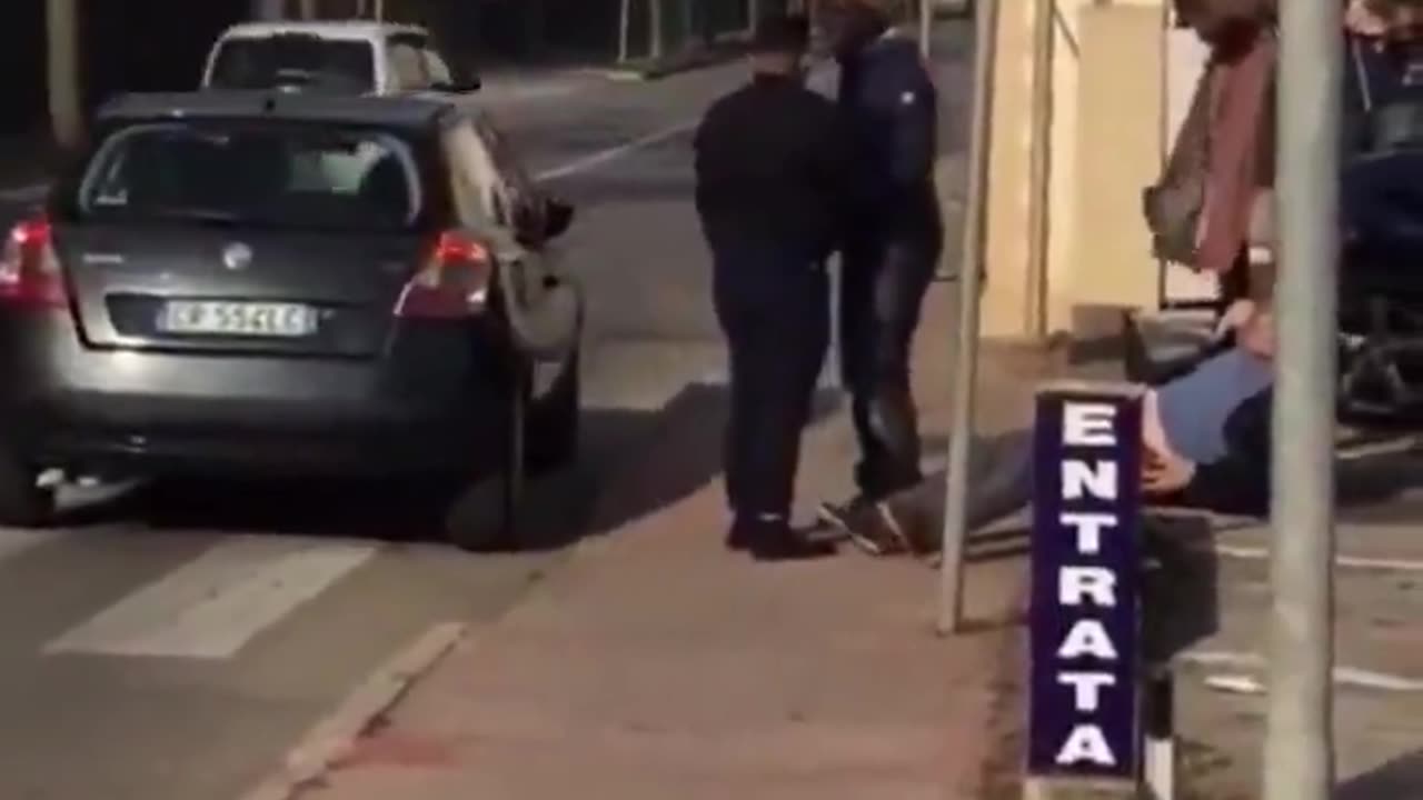 A fake asylum seeker attacks an elderly Italian man, but finds out it was better not to.