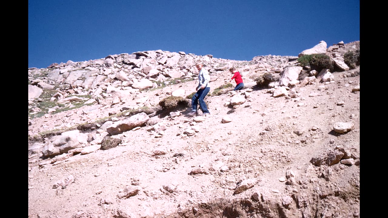 74 Beautiful Color Pictures Capture Everyday Life of Americans in the 1950s