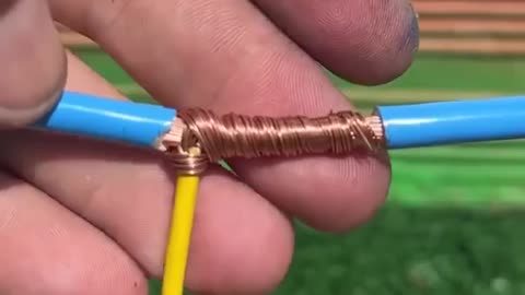 Wire twist ⚡️ A very strong way to twist wires together — this method won’t untwist easily 