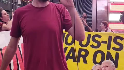 New Yorkers demand: "NO WAR ON IRAN!"