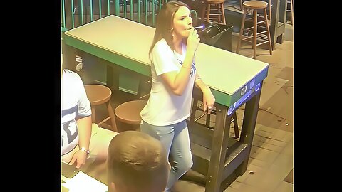 Candid Sexy Smoking Woman 673