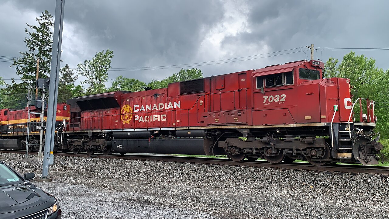 Nice Combo again with CP Train 7032, KCS 4616 and NS 1111 and 4322