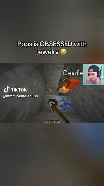 Mmjoemele playing Minecraft