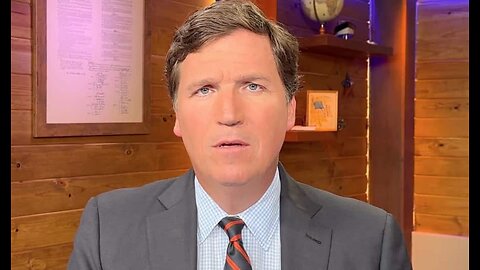 TUCKER ZAŁAMUJE SIĘ POD PRESJĄ: Przeprasza Trumpa za to, że zdmuchnął wieko...