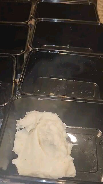 Meatloaf & Mashed Potatoes 😋