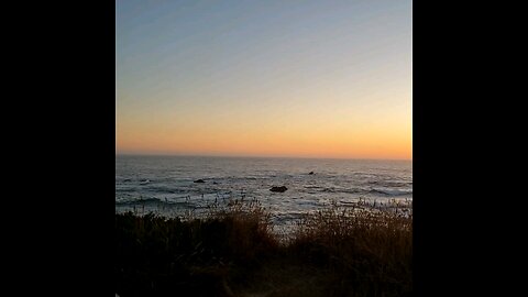 Into the night, 8th of August Pacific Sunset and a song 🎵 God's LOVE blessing you, me too.