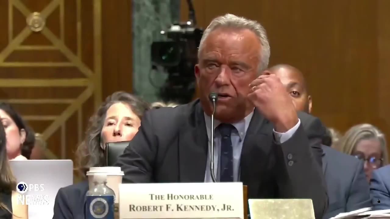 WTF? Cassidy is ATTACKING Robert F. Kennedy Jr now. He is Deep State