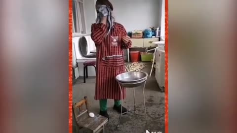 Chinese people who are silly, funny, crazy, make you laugh out loud