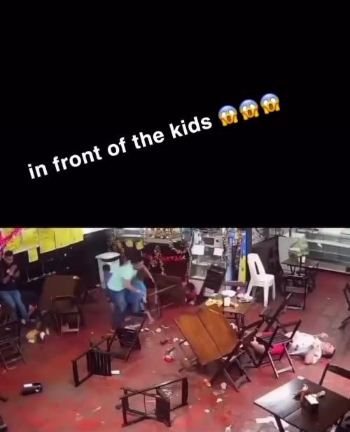 Cartel hit in front of kids