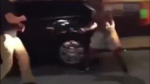 Man body slams then finishes guy trying to rob his U-Haul, fight. Instant Karma