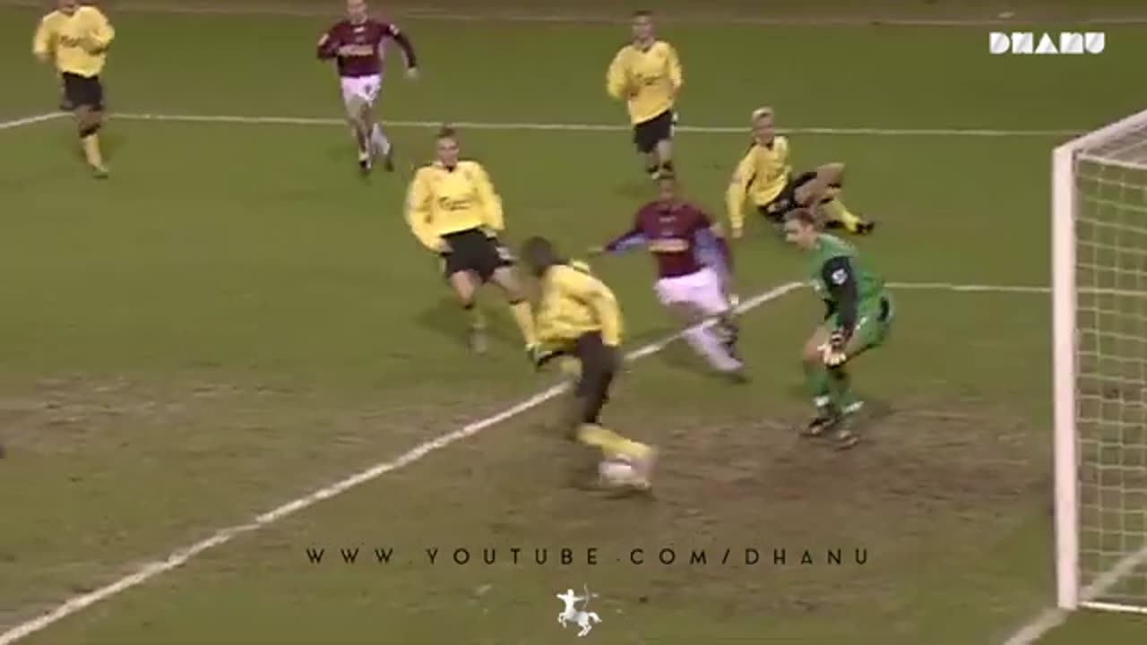Funny_Goals_in_Football_●_Top_12_Acrobatic_Goal(0)