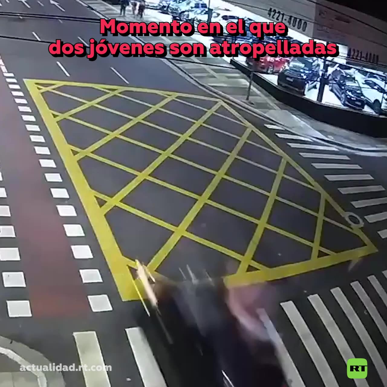 Tragedia en Brasil: dos jóvenes mueren atropelladas al cruzar la calle